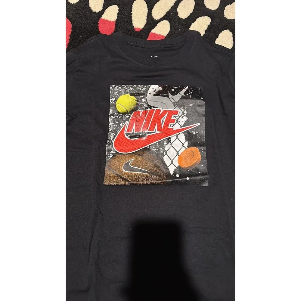 Boys Nike top